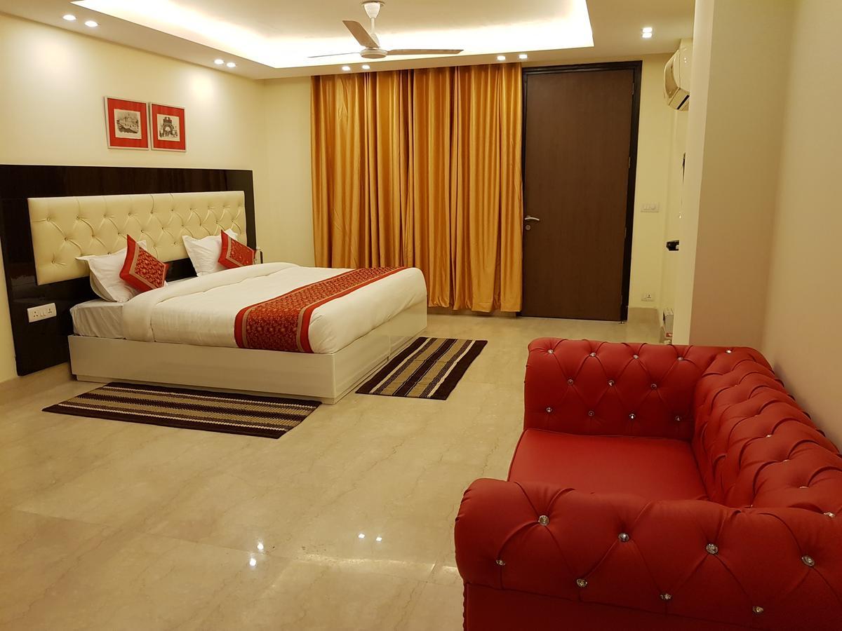 La Residenza Bed & Breakfast New Delhi Bagian luar foto