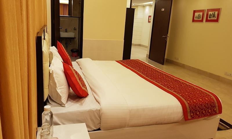 La Residenza Bed & Breakfast New Delhi Bagian luar foto